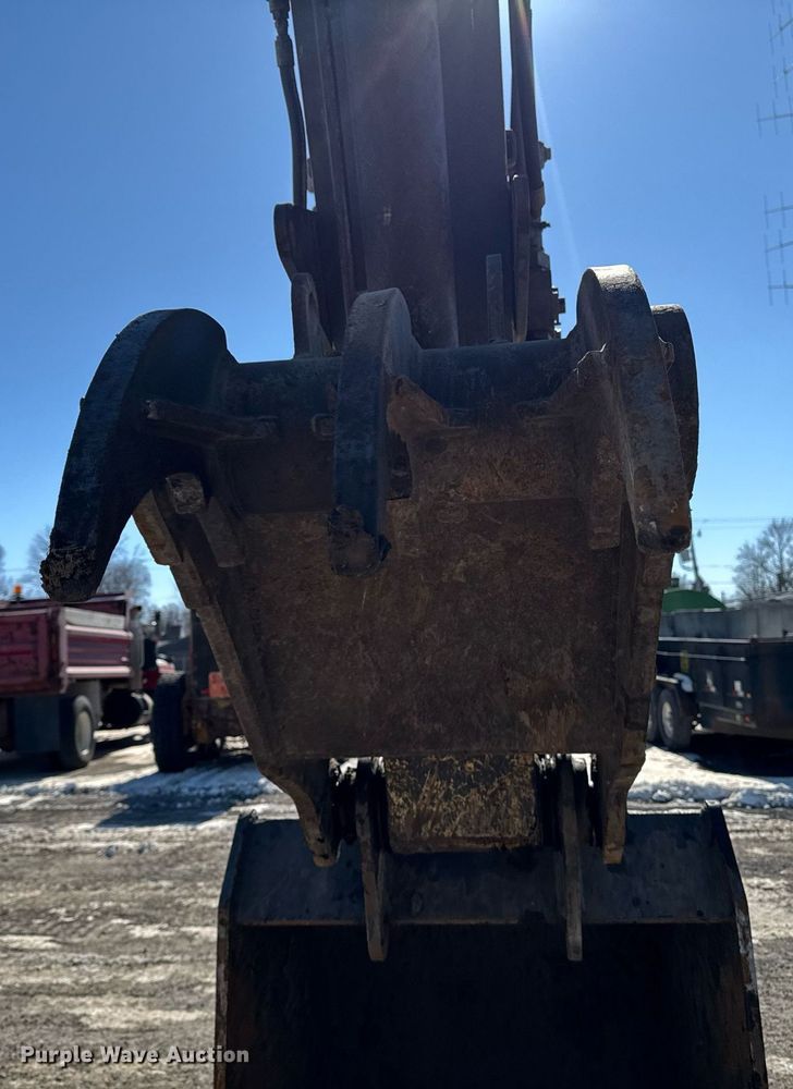 image for item DT0583 2009 John Deere 220D W wheeled excavator