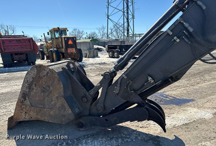 image for item DT0583 2009 John Deere 220D W wheeled excavator