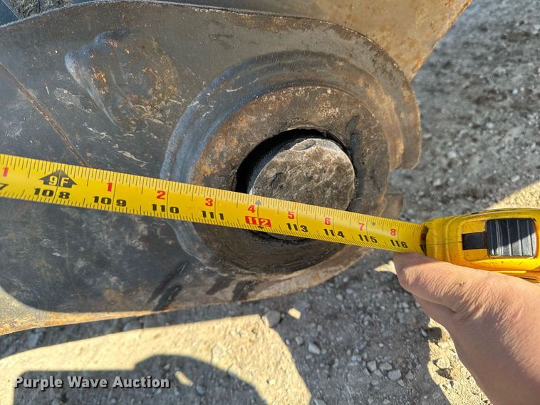 image for item DT0583 2009 John Deere 220D W wheeled excavator