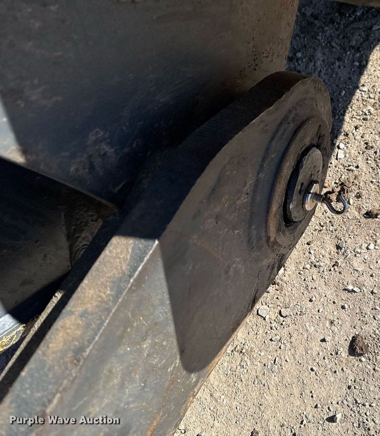 image for item DT0583 2009 John Deere 220D W wheeled excavator