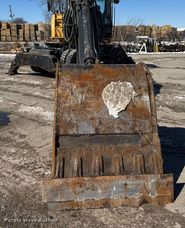 image for item DT0583 2009 John Deere 220D W wheeled excavator