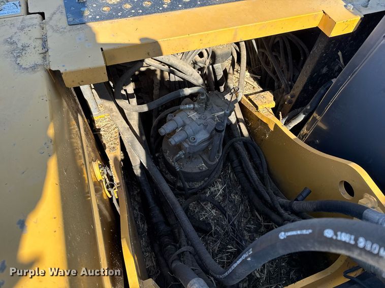 image for item DT0583 2009 John Deere 220D W wheeled excavator