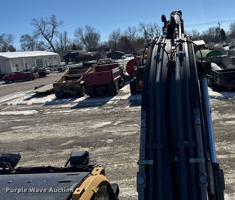 image for item DT0583 2009 John Deere 220D W wheeled excavator