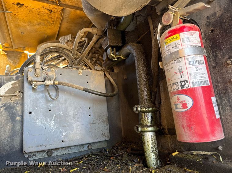 image for item DT0583 2009 John Deere 220D W wheeled excavator