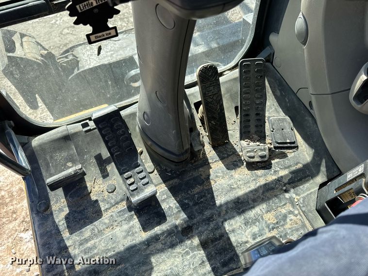 image for item DT0583 2009 John Deere 220D W wheeled excavator