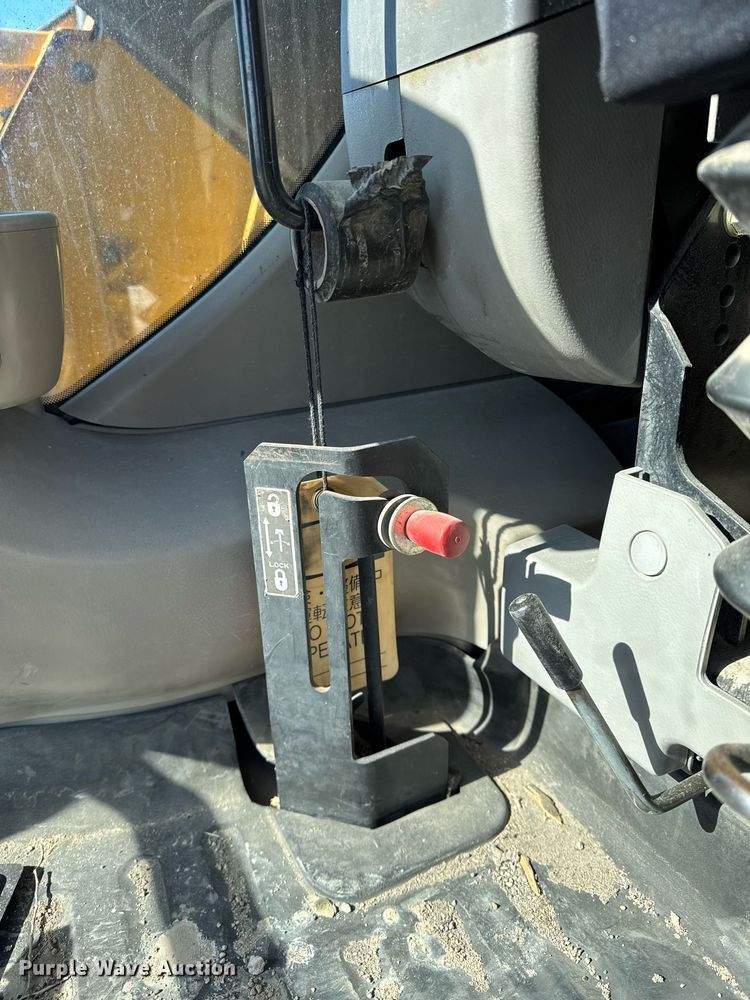 image for item DT0583 2009 John Deere 220D W wheeled excavator