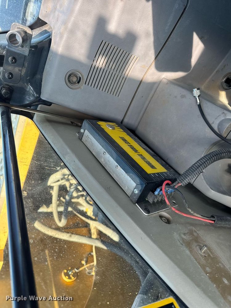 image for item DT0583 2009 John Deere 220D W wheeled excavator