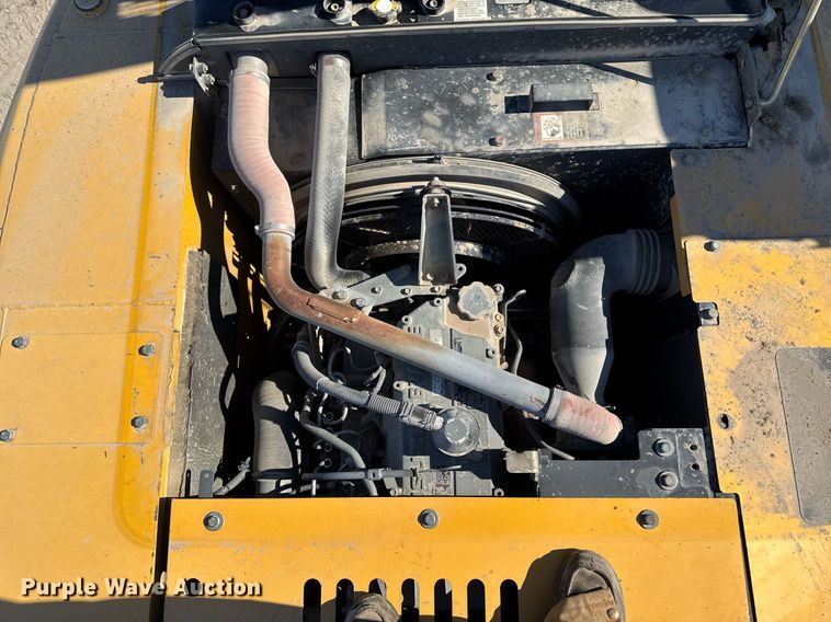 image for item DT0583 2009 John Deere 220D W wheeled excavator