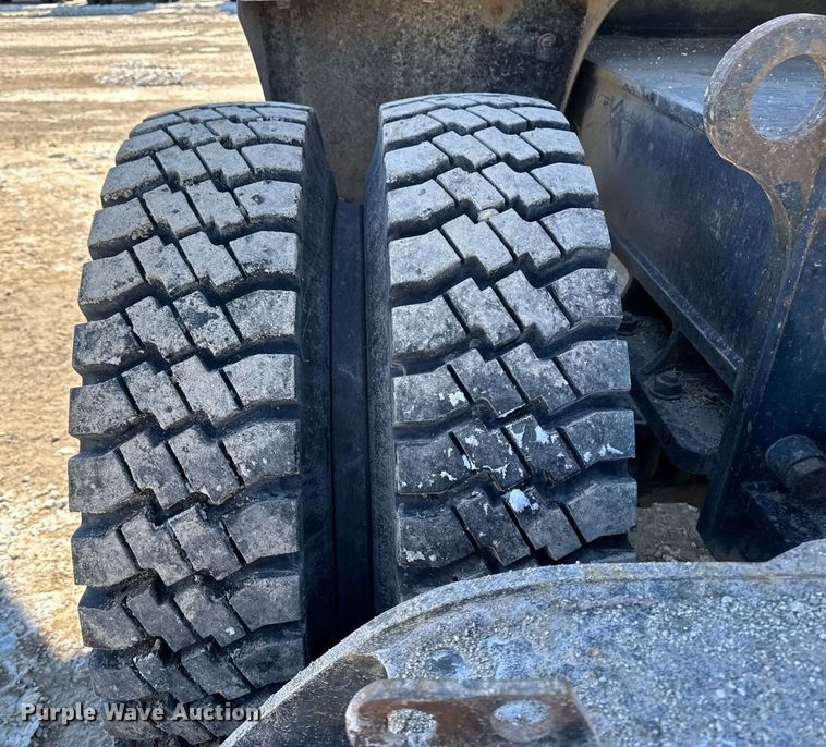 image for item DT0583 2009 John Deere 220D W wheeled excavator