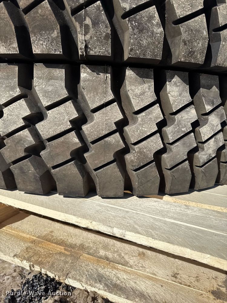 image for item DT0583 2009 John Deere 220D W wheeled excavator