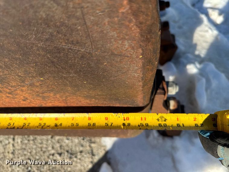 image for item DT0584 Clamshell bucket