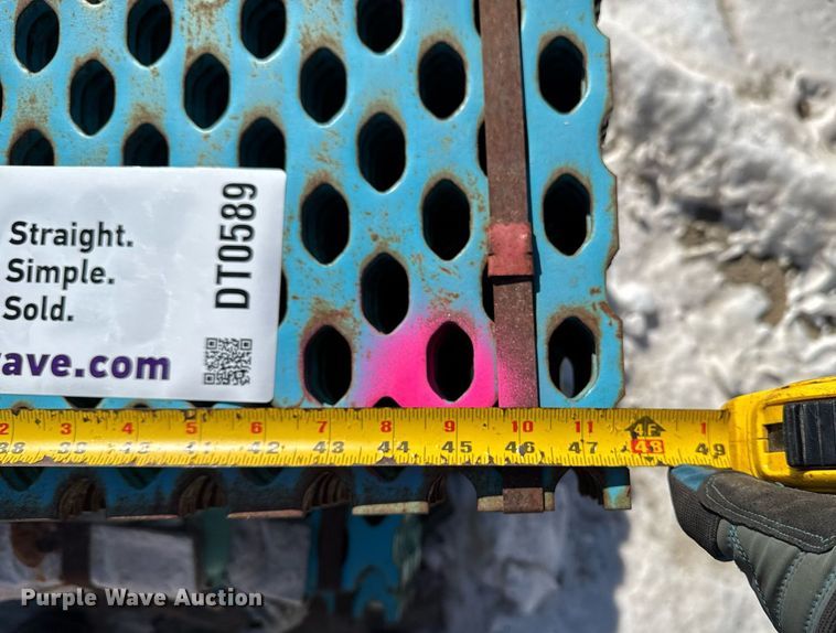 image for item DT0589 Sharq moldboard cutting edge