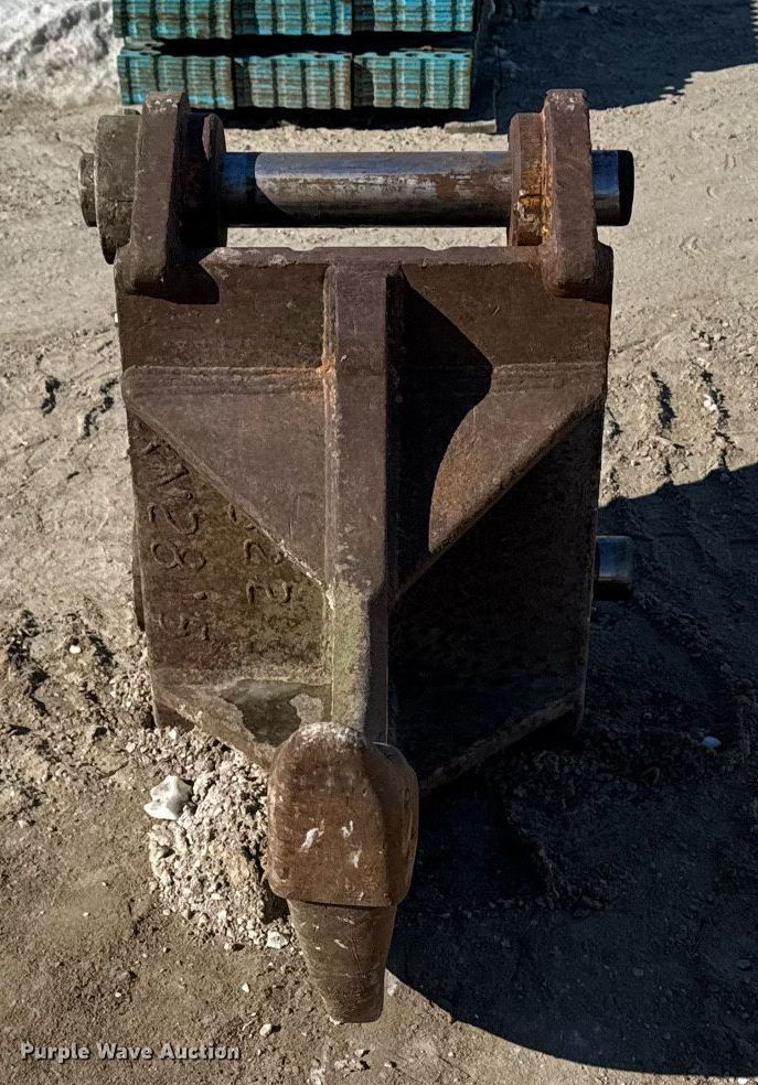 image for item DT0590 Excavator ripper