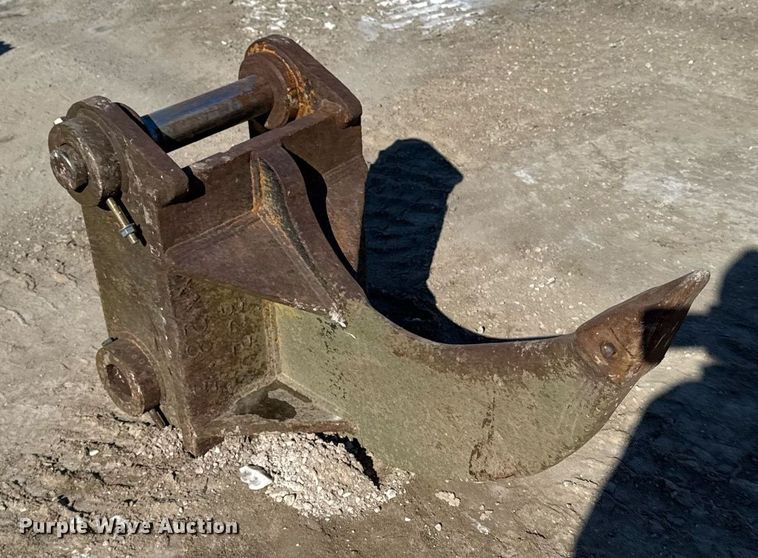 image for item DT0590 Excavator ripper