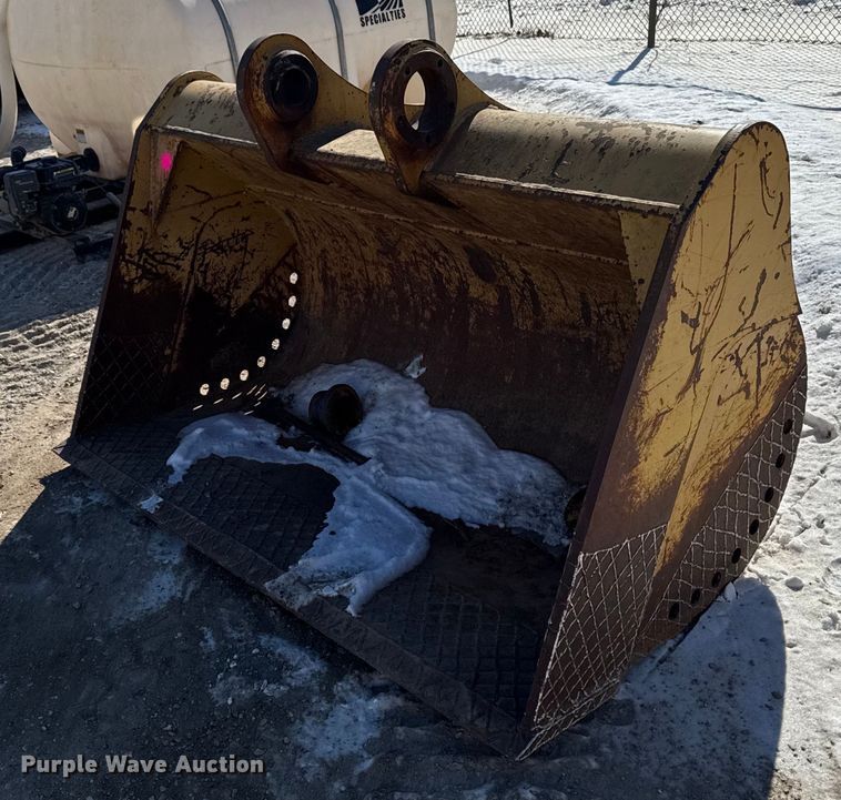 image for item DT0591 Caterpillar 132-5057.00 excavator bucket