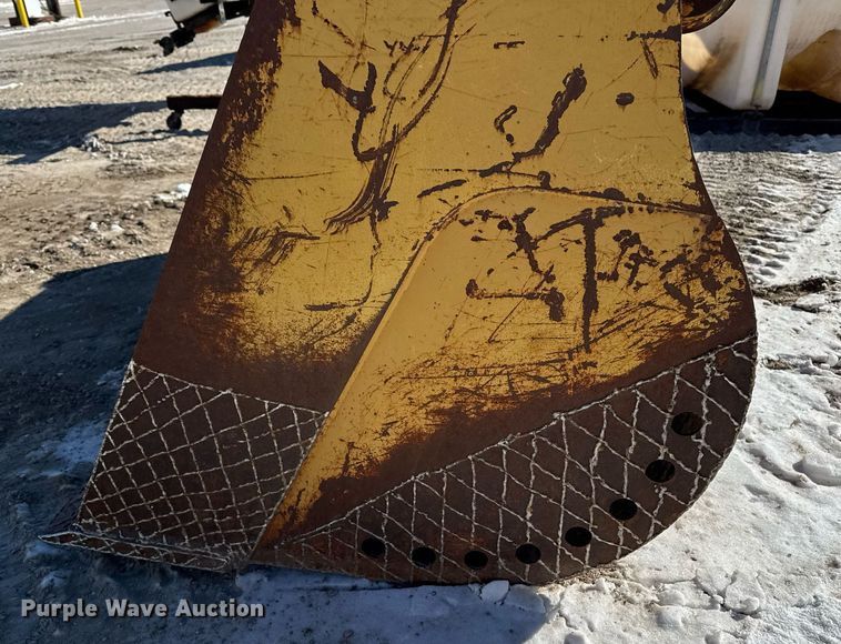 image for item DT0591 Caterpillar 132-5057.00 excavator bucket