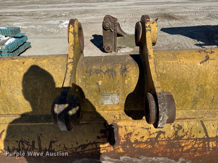 image for item DT0591 Caterpillar 132-5057.00 excavator bucket
