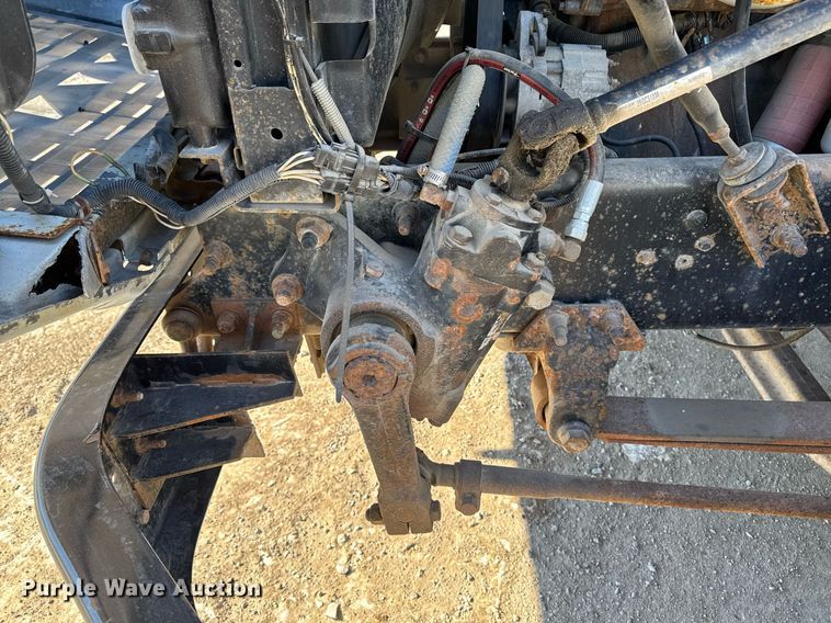 image for item DT0597 2000 Mack CH613 semi truck