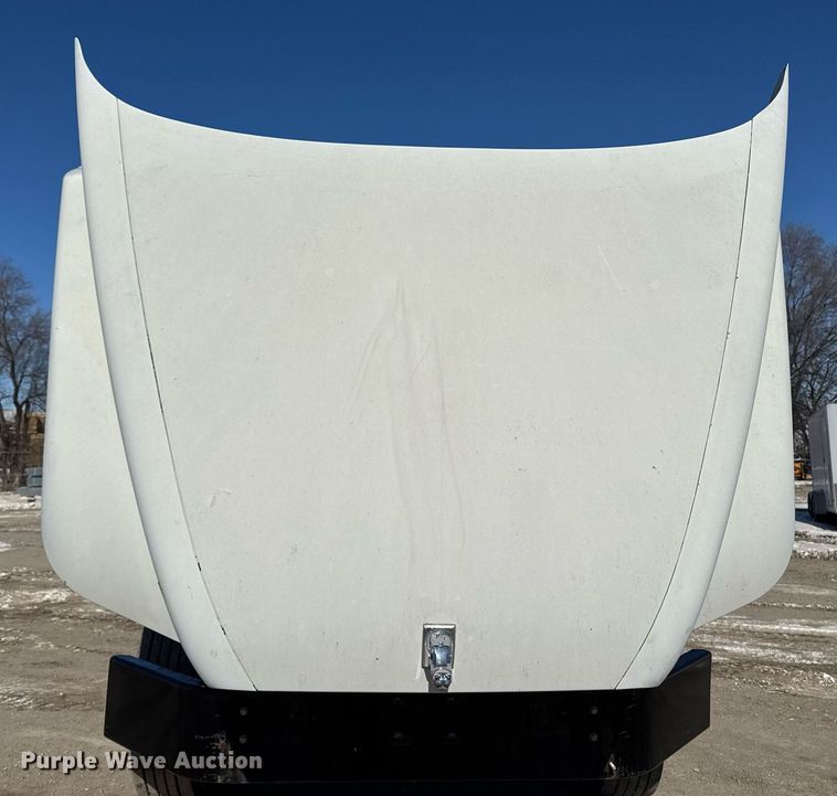 image for item DT0597 2000 Mack CH613 semi truck