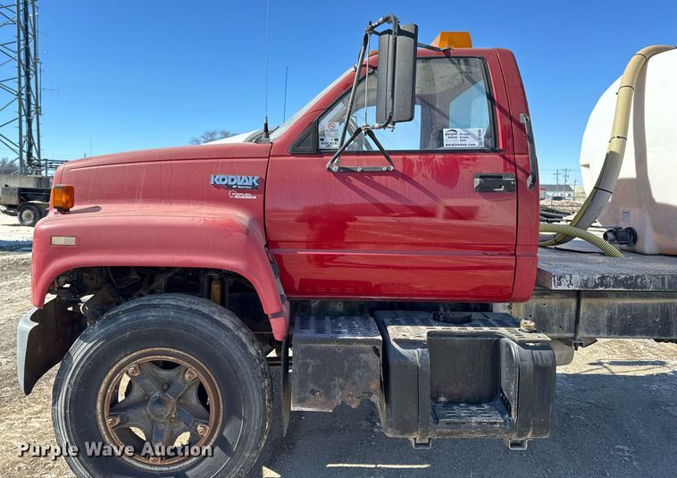 image for item DT0598 1992 Chevrolet Kodiak flatbed truck