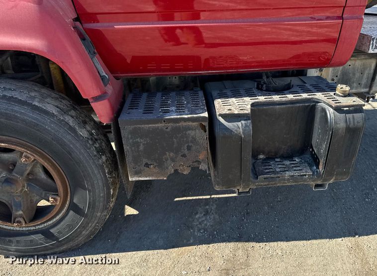 image for item DT0598 1992 Chevrolet Kodiak flatbed truck