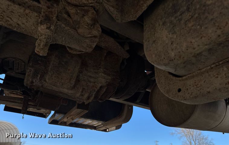 image for item DT0598 1992 Chevrolet Kodiak flatbed truck