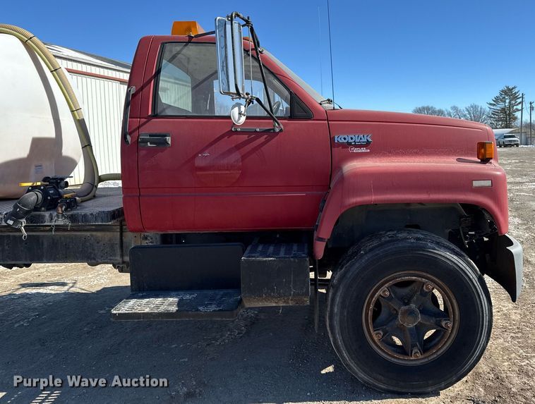 image for item DT0598 1992 Chevrolet Kodiak flatbed truck