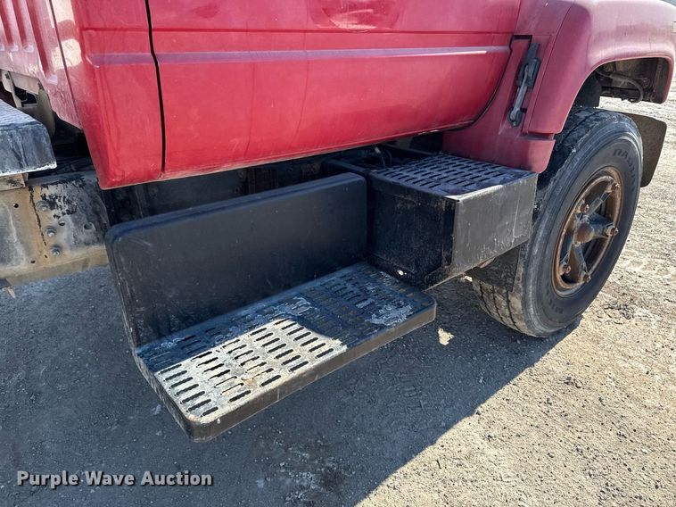 image for item DT0598 1992 Chevrolet Kodiak flatbed truck