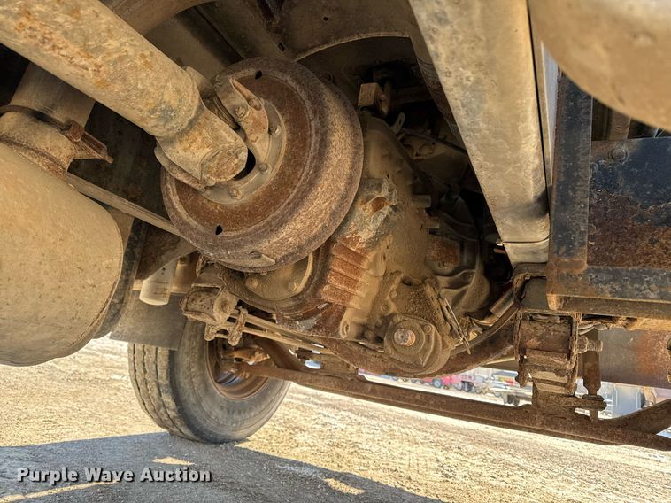 image for item DT0598 1992 Chevrolet Kodiak flatbed truck