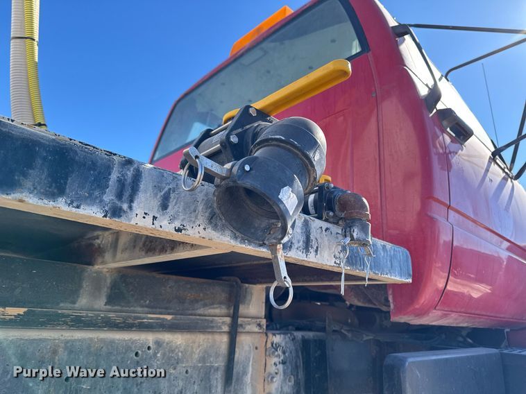 image for item DT0598 1992 Chevrolet Kodiak flatbed truck