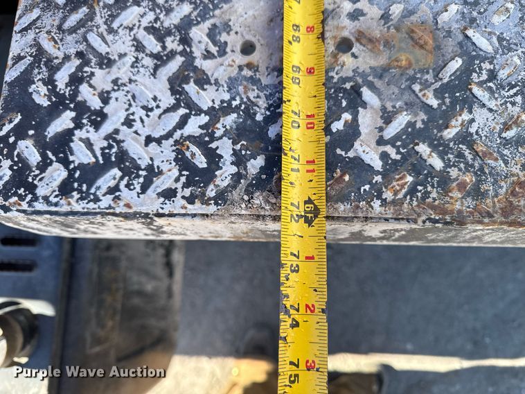 image for item DT0598 1992 Chevrolet Kodiak flatbed truck