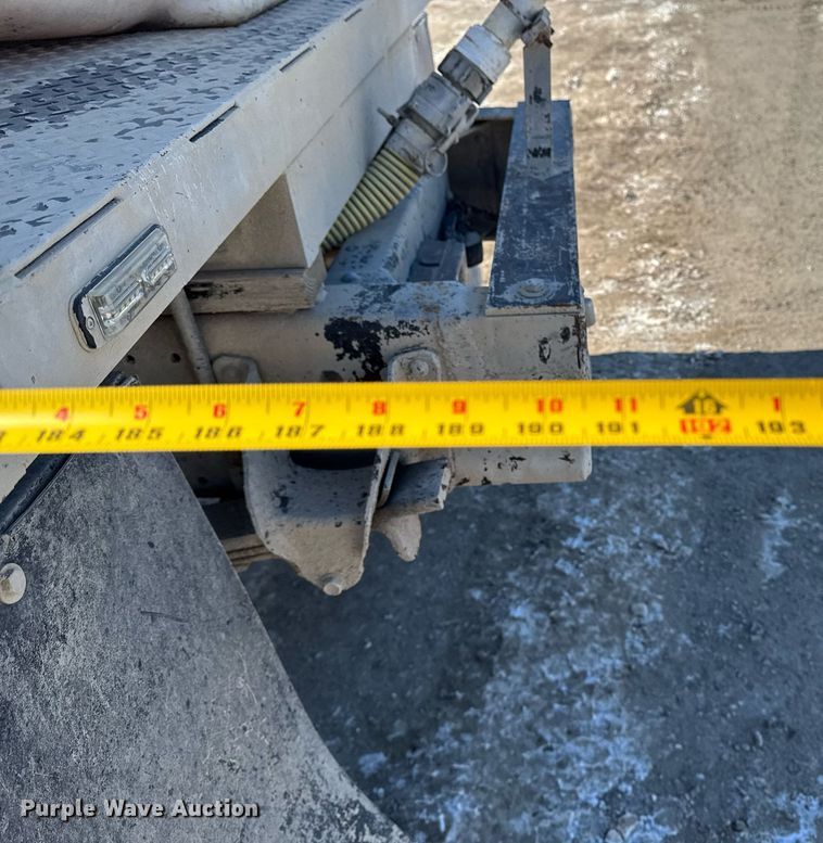 image for item DT0598 1992 Chevrolet Kodiak flatbed truck