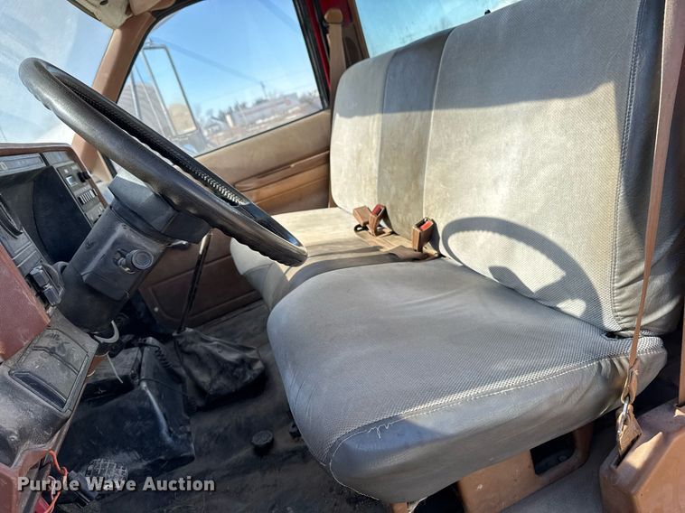 image for item DT0598 1992 Chevrolet Kodiak flatbed truck