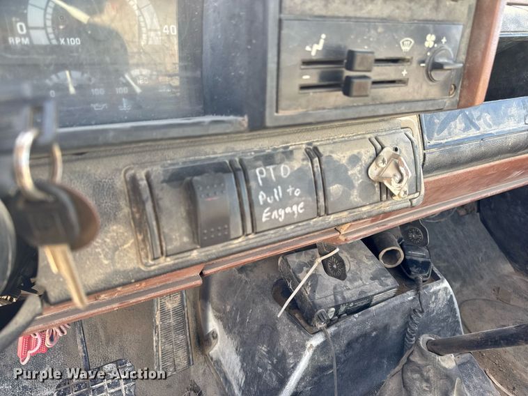 image for item DT0598 1992 Chevrolet Kodiak flatbed truck