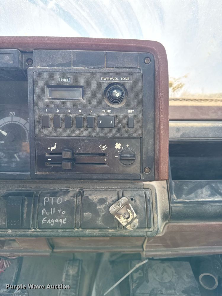 image for item DT0598 1992 Chevrolet Kodiak flatbed truck