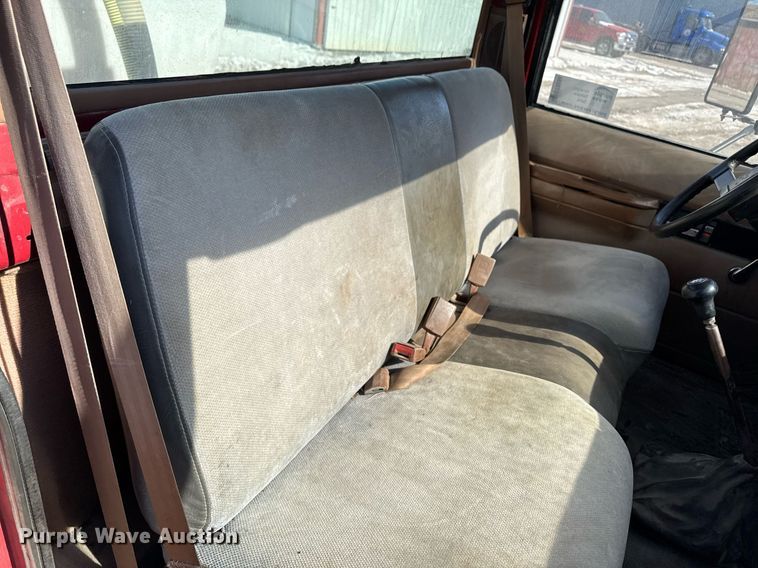 image for item DT0598 1992 Chevrolet Kodiak flatbed truck