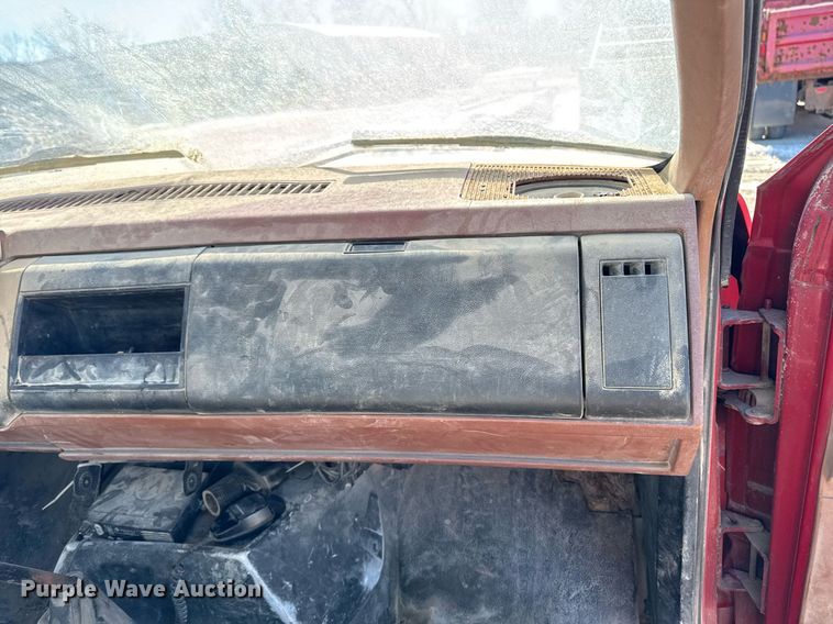 image for item DT0598 1992 Chevrolet Kodiak flatbed truck