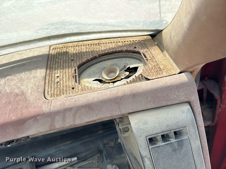 image for item DT0598 1992 Chevrolet Kodiak flatbed truck