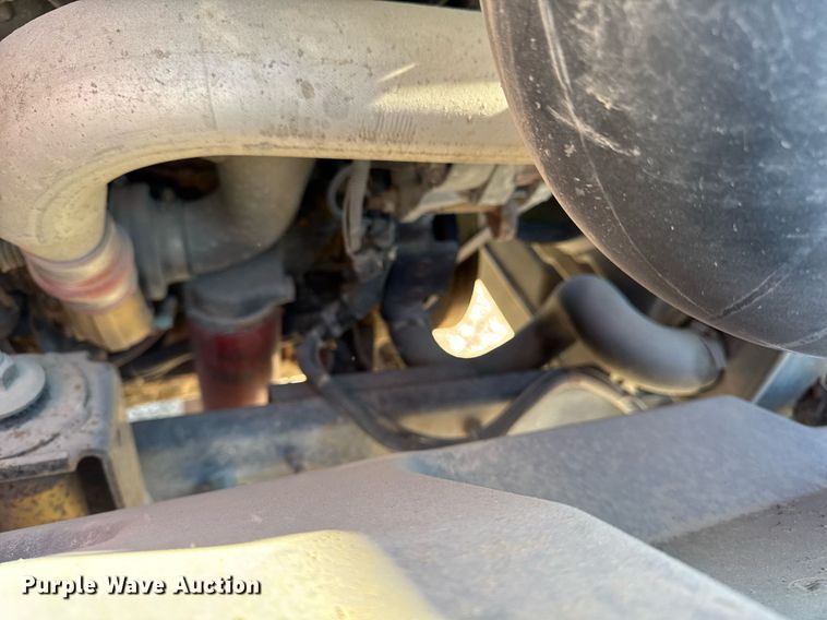 image for item DT0598 1992 Chevrolet Kodiak flatbed truck