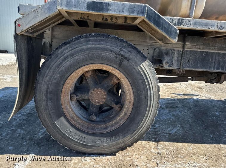 image for item DT0598 1992 Chevrolet Kodiak flatbed truck