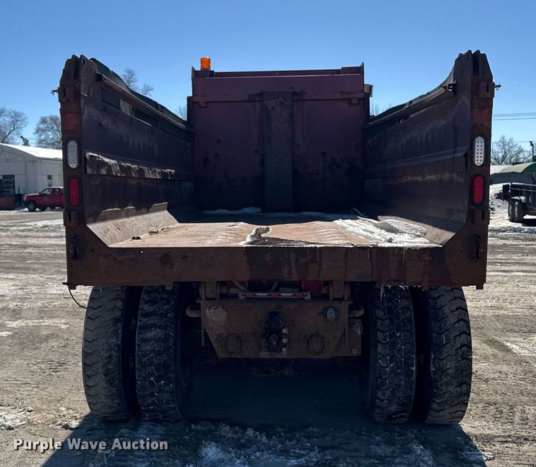 image for item DT0599 2011 Volvo VHD dump truck