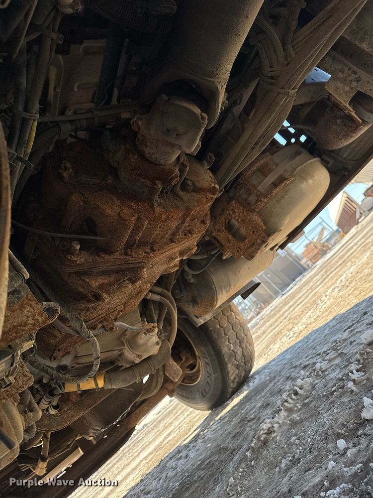 image for item DT0599 2011 Volvo VHD dump truck