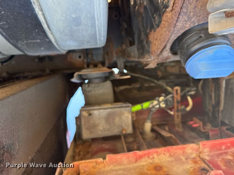 image for item DT0599 2011 Volvo VHD dump truck