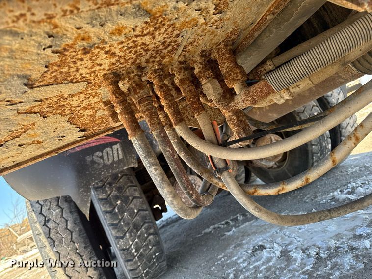 image for item DT0599 2011 Volvo VHD dump truck