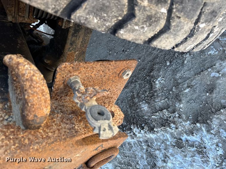 image for item DT0599 2011 Volvo VHD dump truck