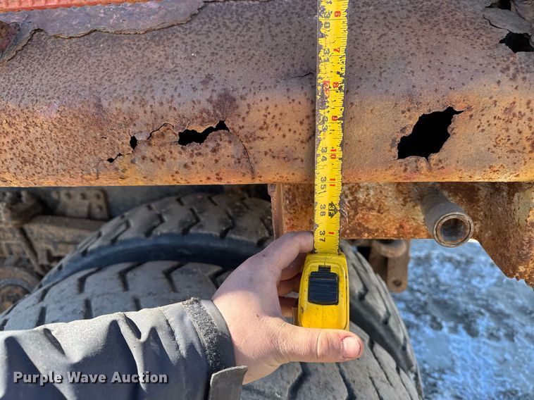 image for item DT0599 2011 Volvo VHD dump truck