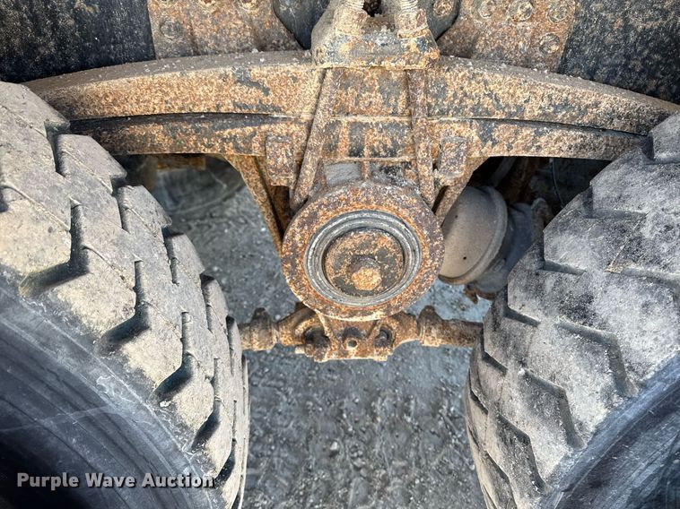 image for item DT0599 2011 Volvo VHD dump truck