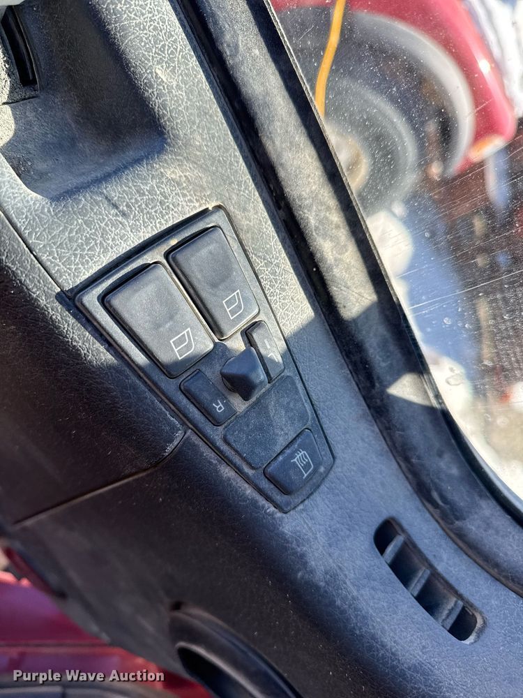 image for item DT0599 2011 Volvo VHD dump truck