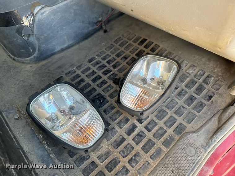 image for item DT0599 2011 Volvo VHD dump truck