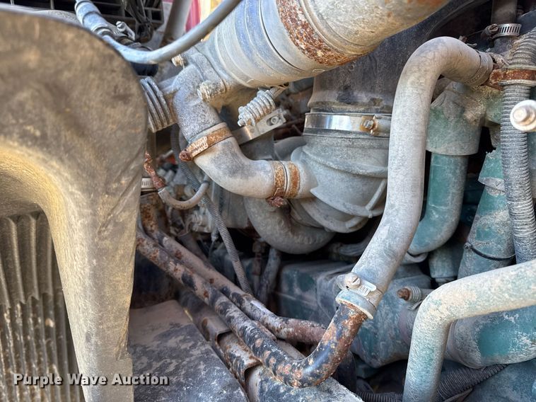 image for item DT0599 2011 Volvo VHD dump truck